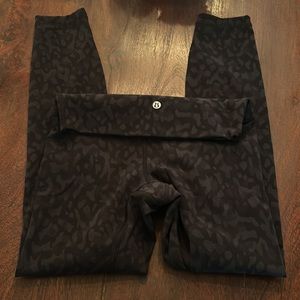 Lululemon high rise 7/8 tights size 4